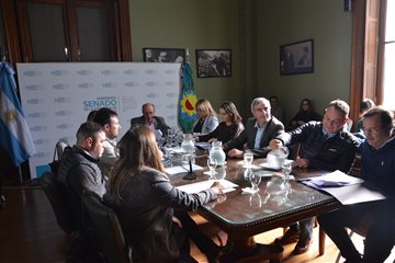 Sesionó la Comisión de Asuntos Municipales, Descentralización y Fortalecimiento Institucional