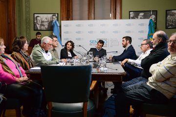 Reunión de la Comisión de Obras y Servicios Públicos con integrantes de la mesa del agua de La Plata