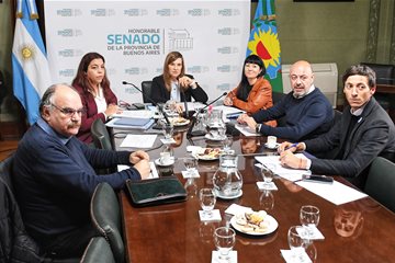 Defensa de las Personas Usuarias y Consumidoras